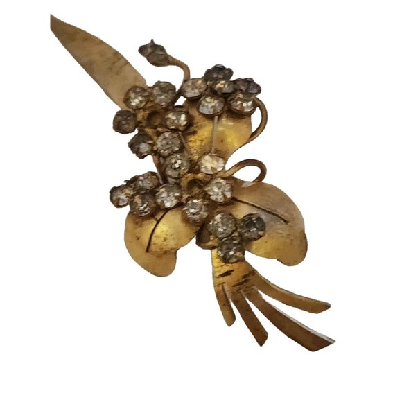 Vintage French Paste & Brass Floral Brooch (A3655) - Etsy Vintage French Paste & Brass Floral Brooch (A3655)